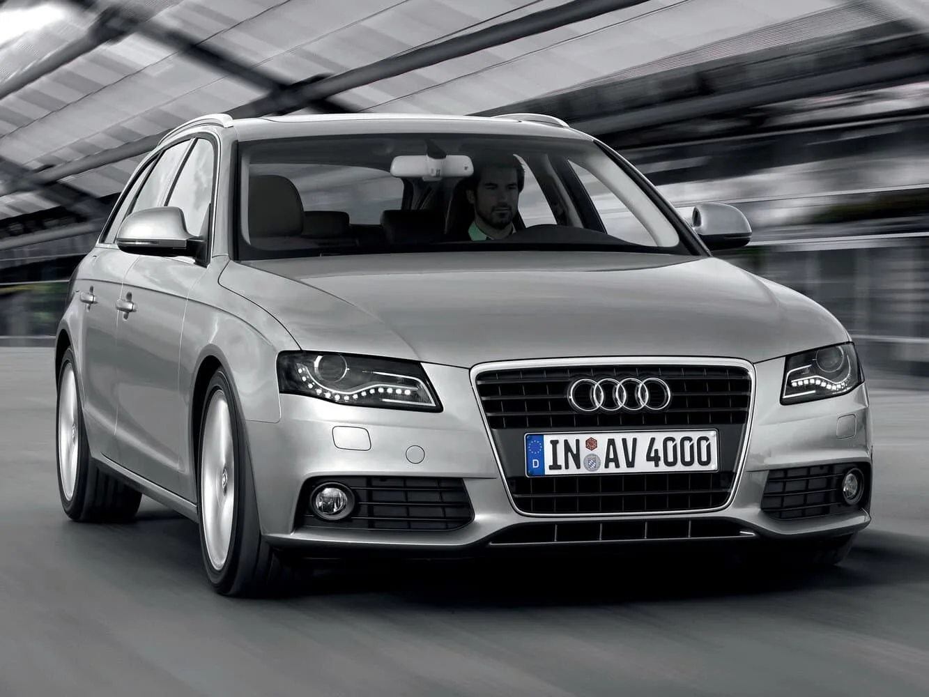 Audi A4 IV — фото 2