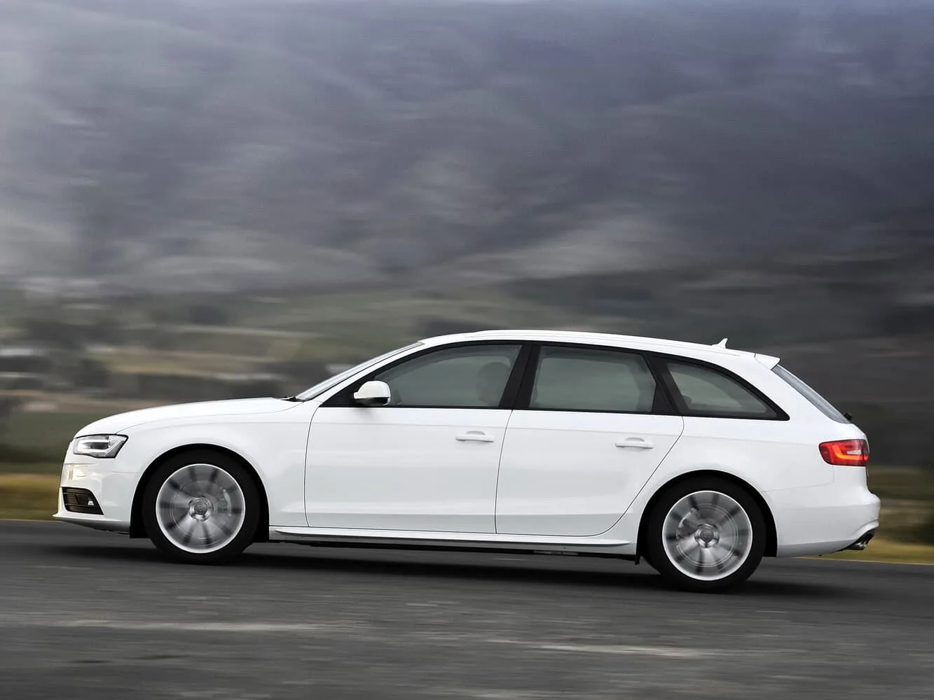 Audi A4 IV — фото 3