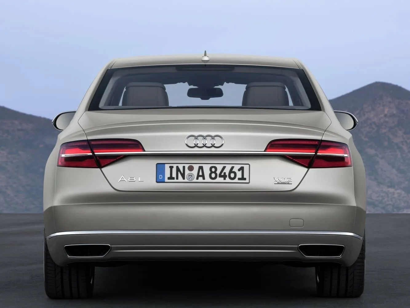 Audi A8 III — фото 4