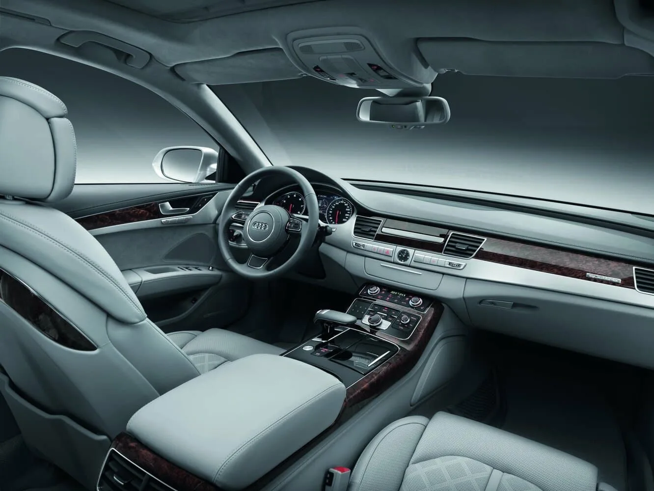 Audi A8 III — фото 5