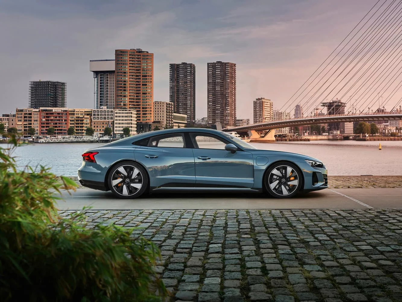 Audi e-tron GT I — фото 3
