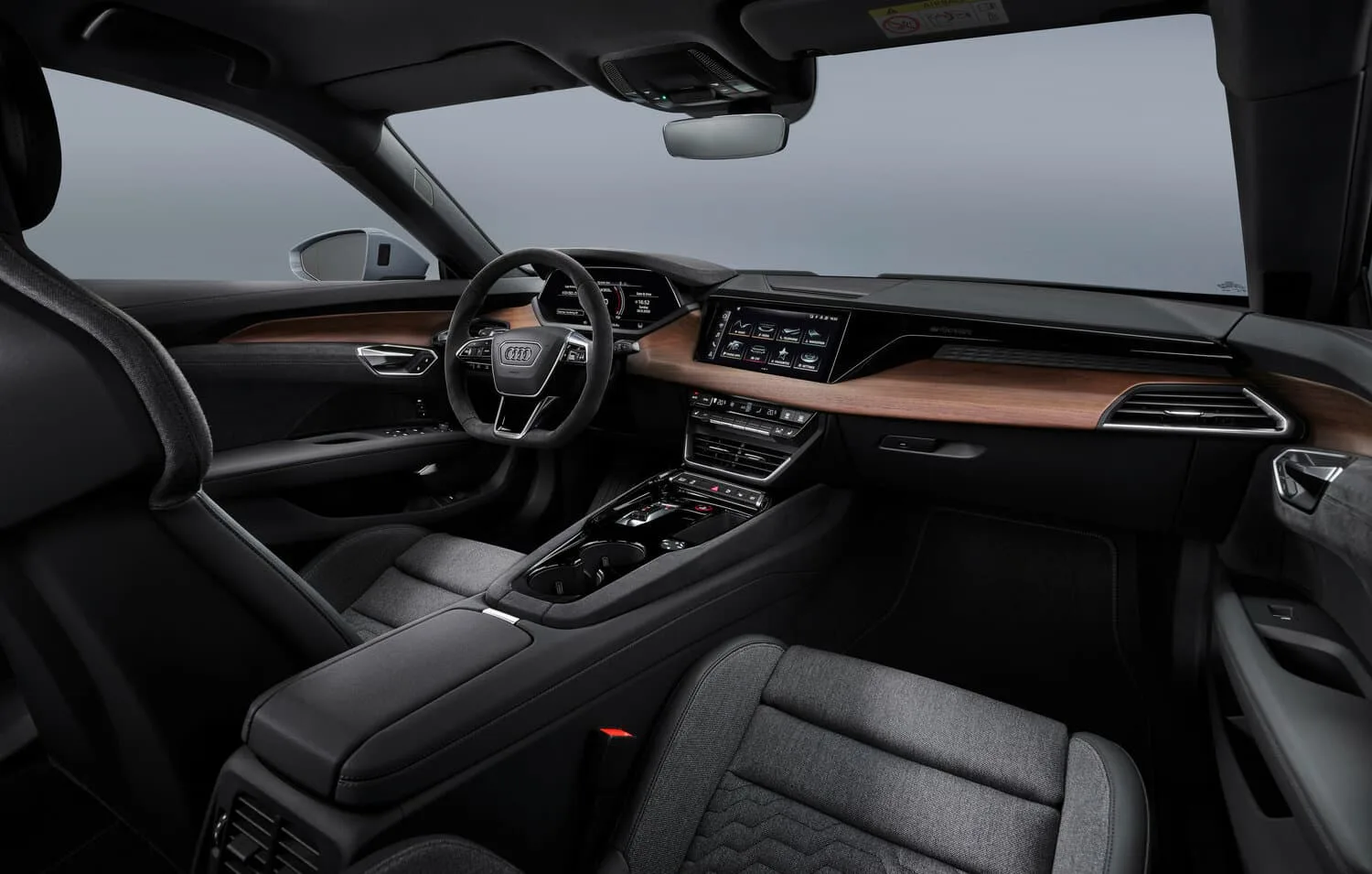 Audi e-tron GT I — фото 5