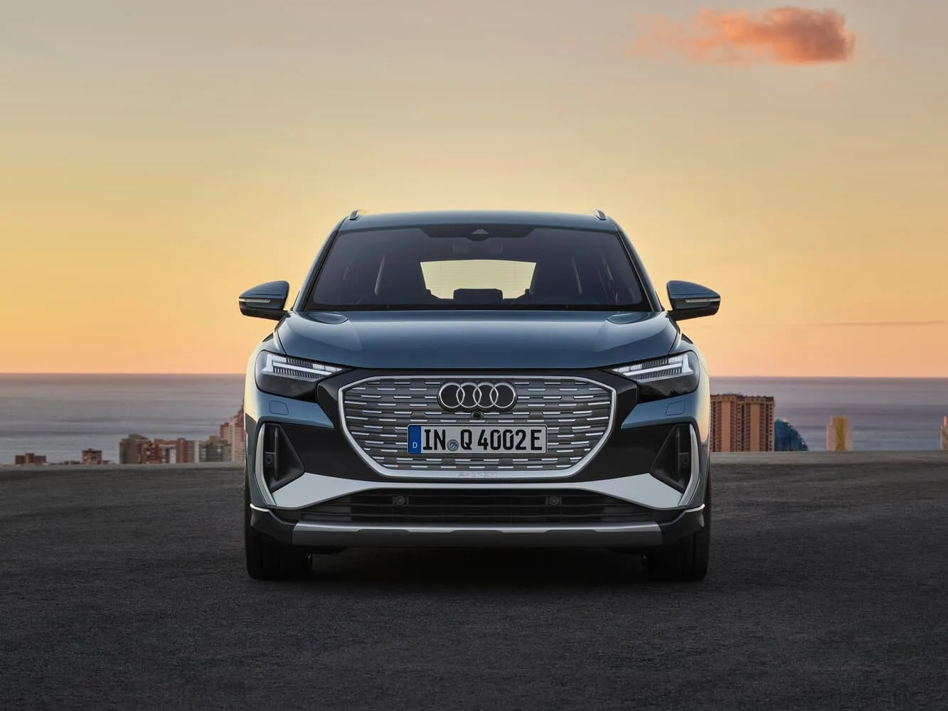 Audi Q4 e-tron 2021 — 2026 — фото 2