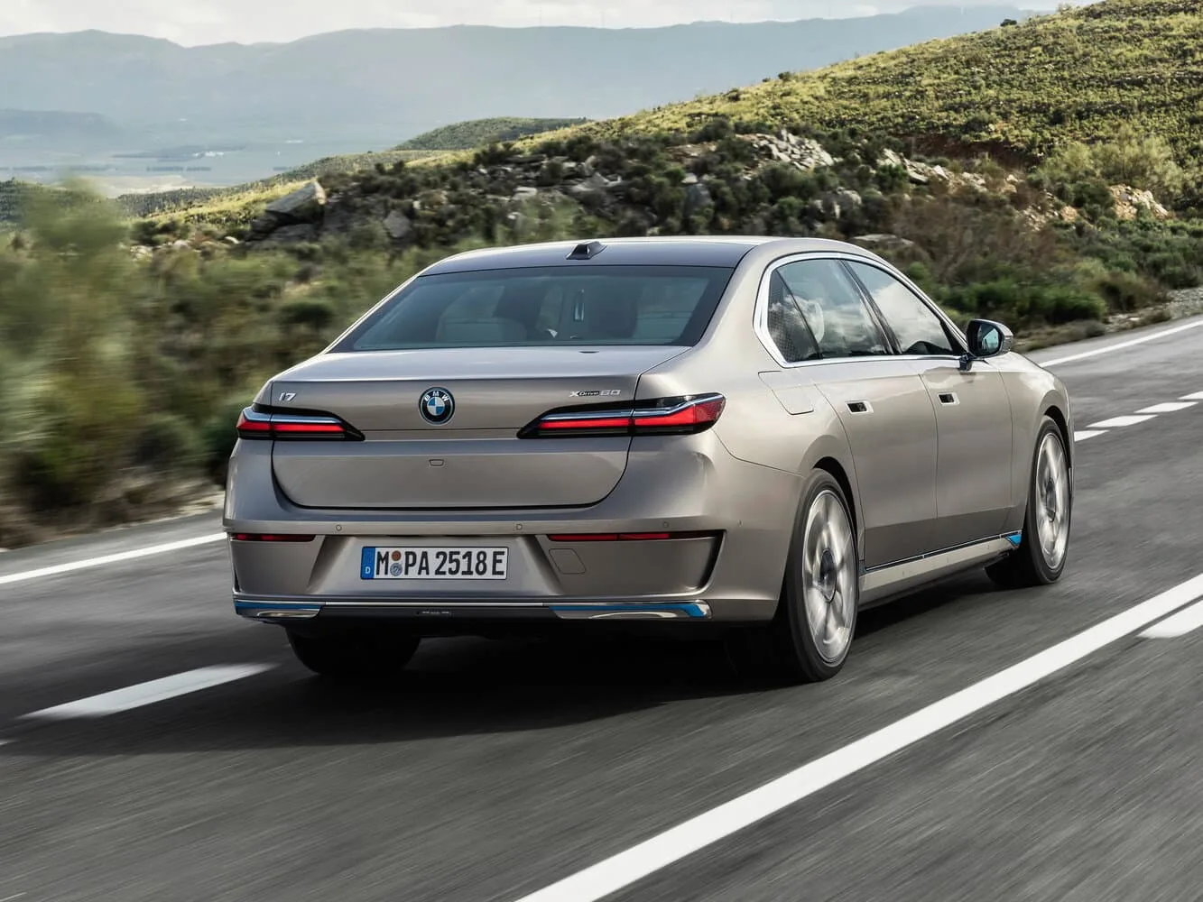 BMW i7 2022 — 2026 — фото 4