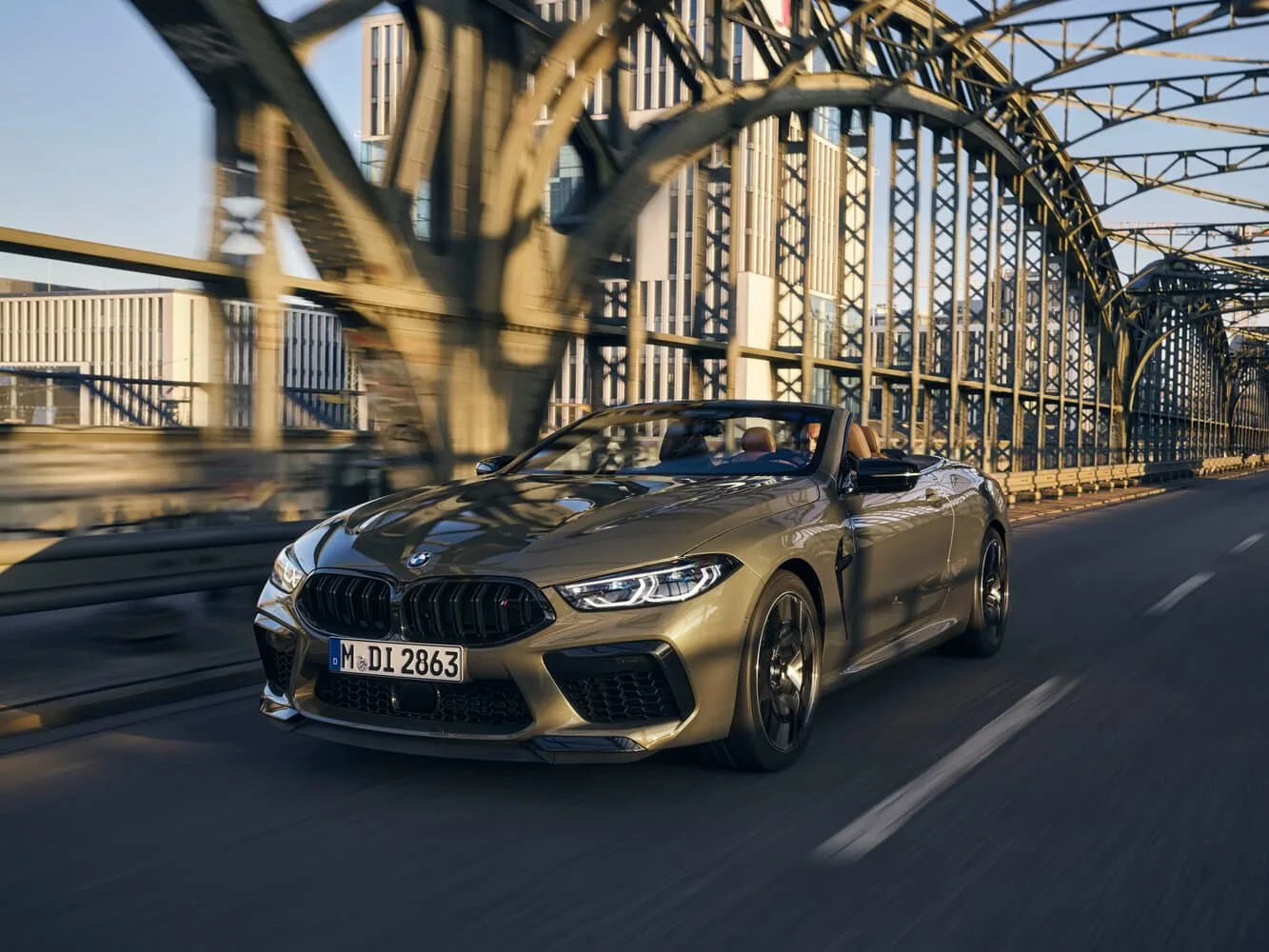 BMW M8 I