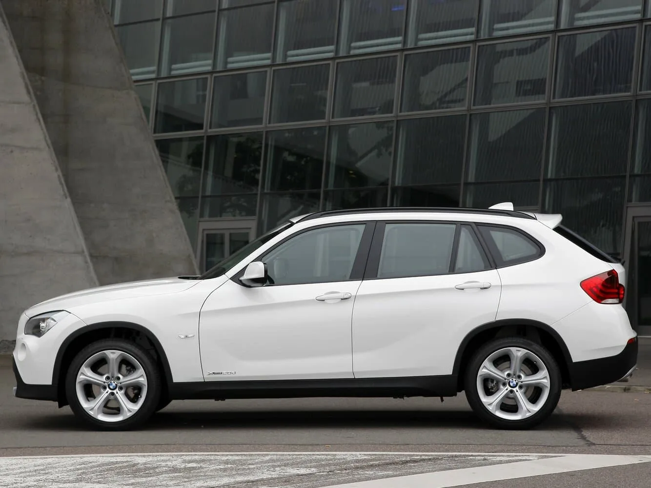 BMW X1 I — фото 3