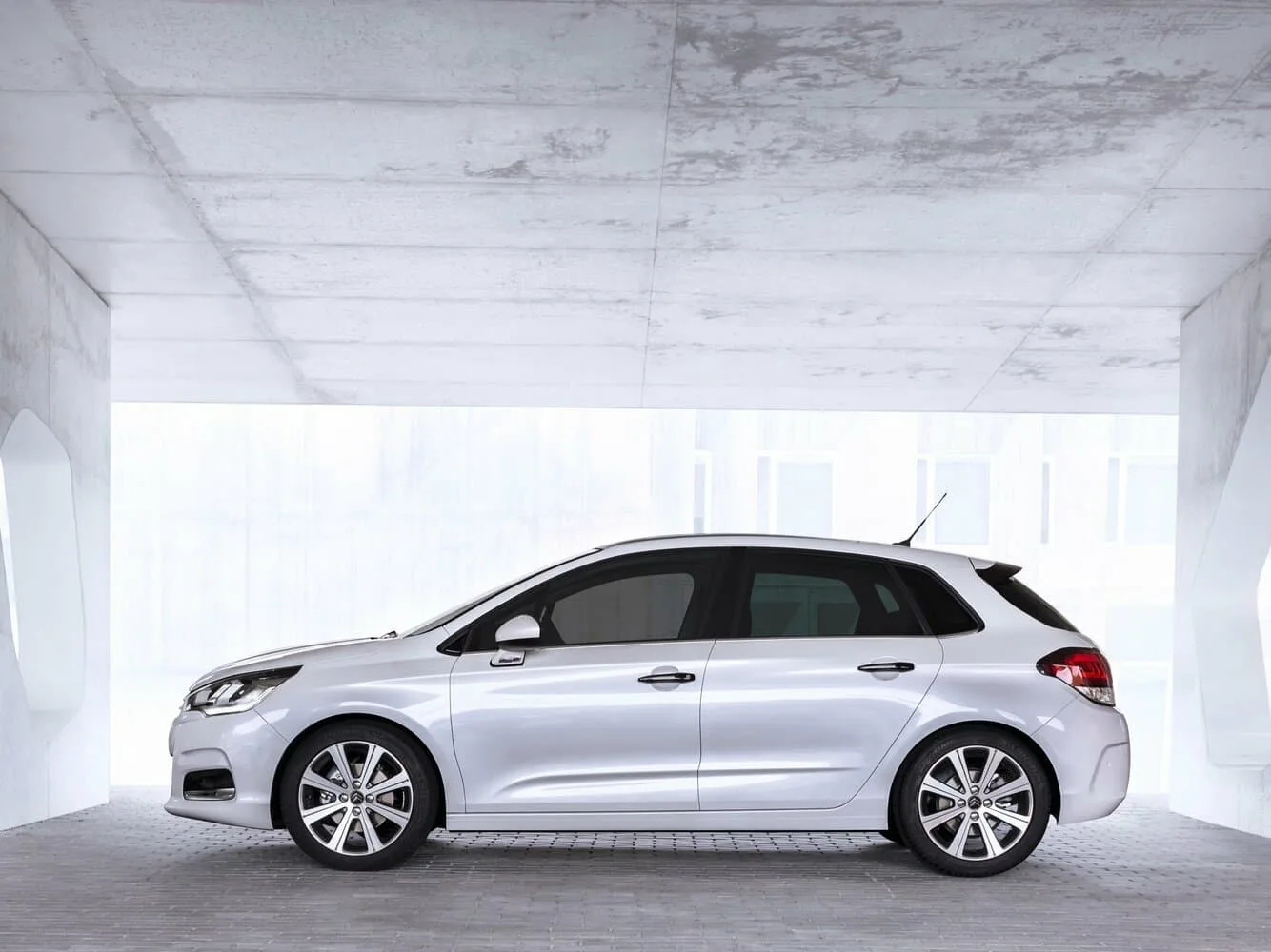 Citroen C4 Picasso II Рестайлинг — фото 3