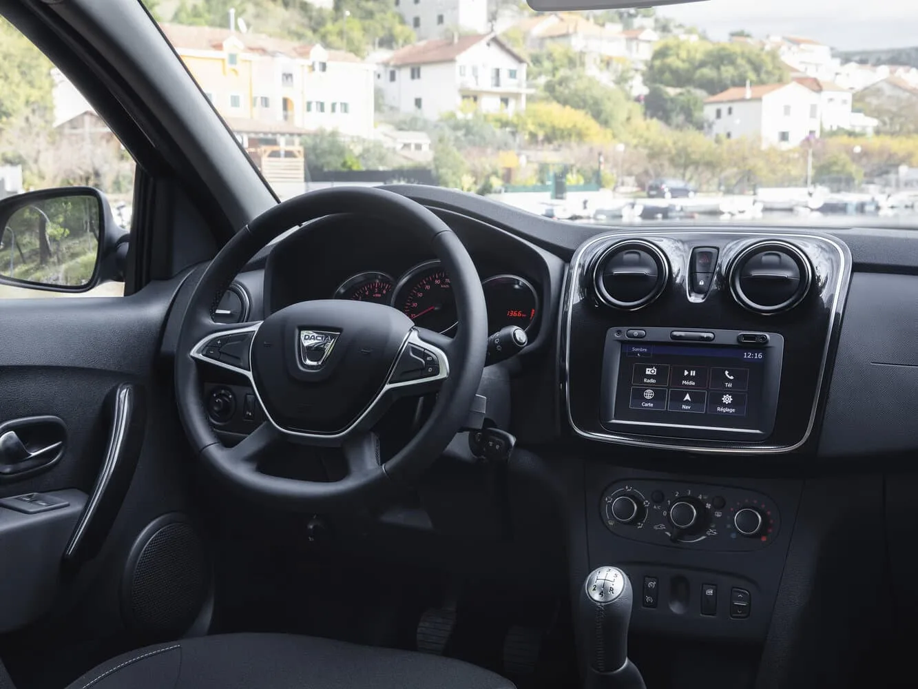Dacia Logan II Рестайлинг — фото 5