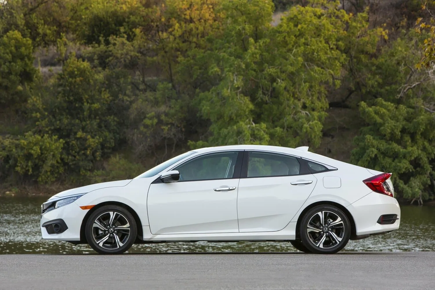 Honda Civic X — фото 3