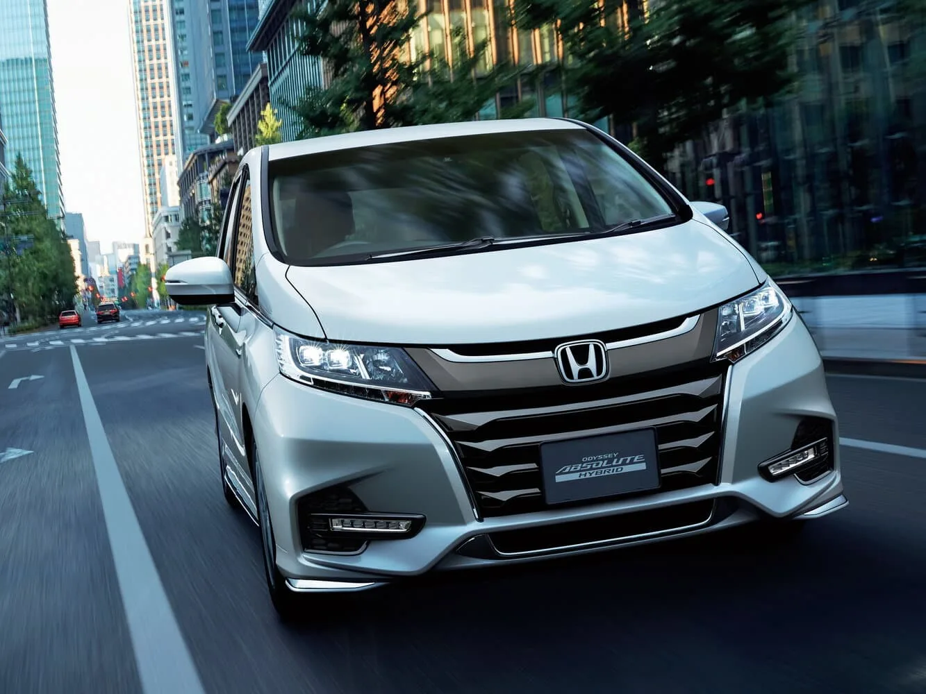 Honda Odyssey V Рестайлинг — фото 2