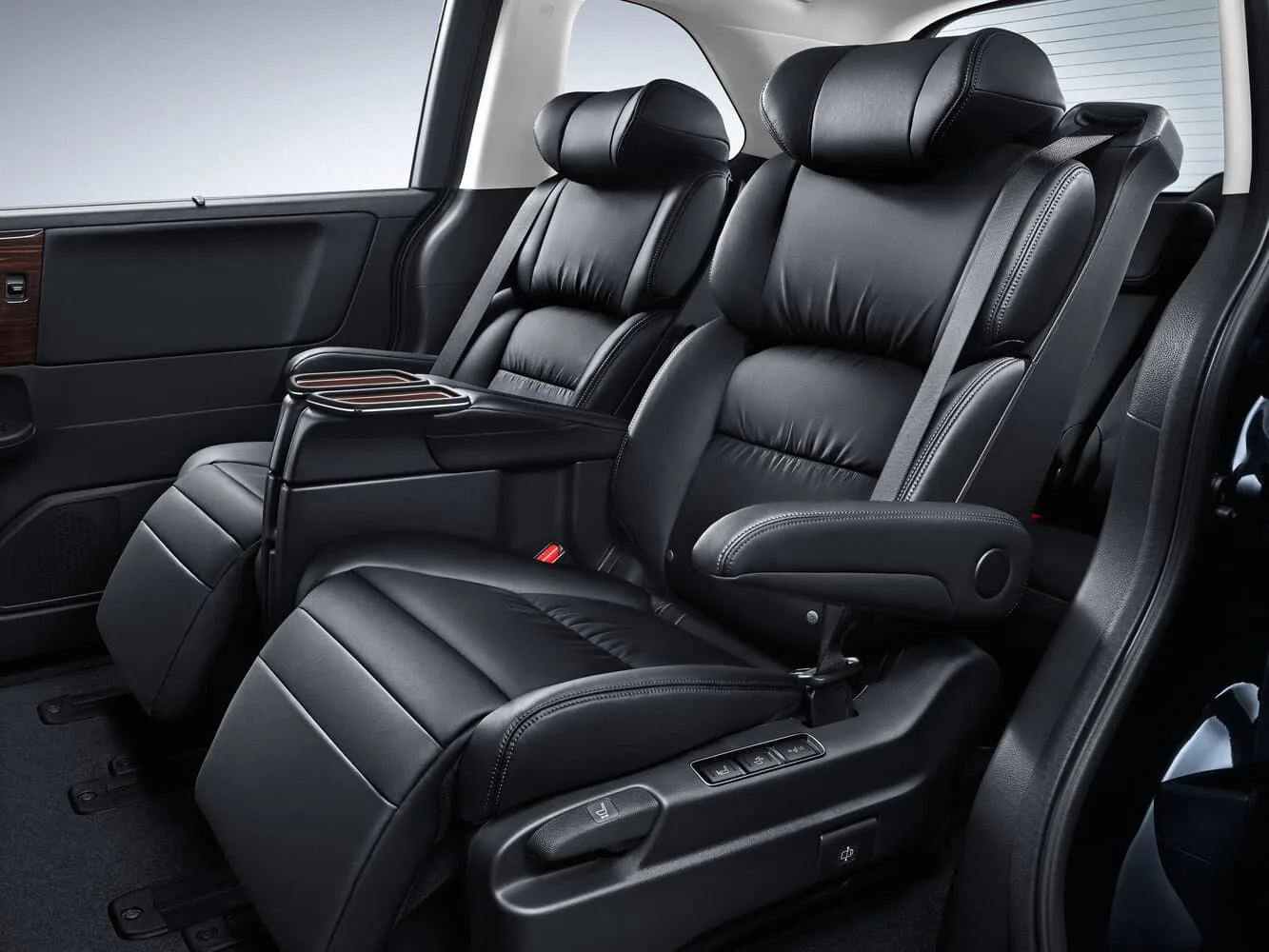 Honda Odyssey V Рестайлинг — фото 4