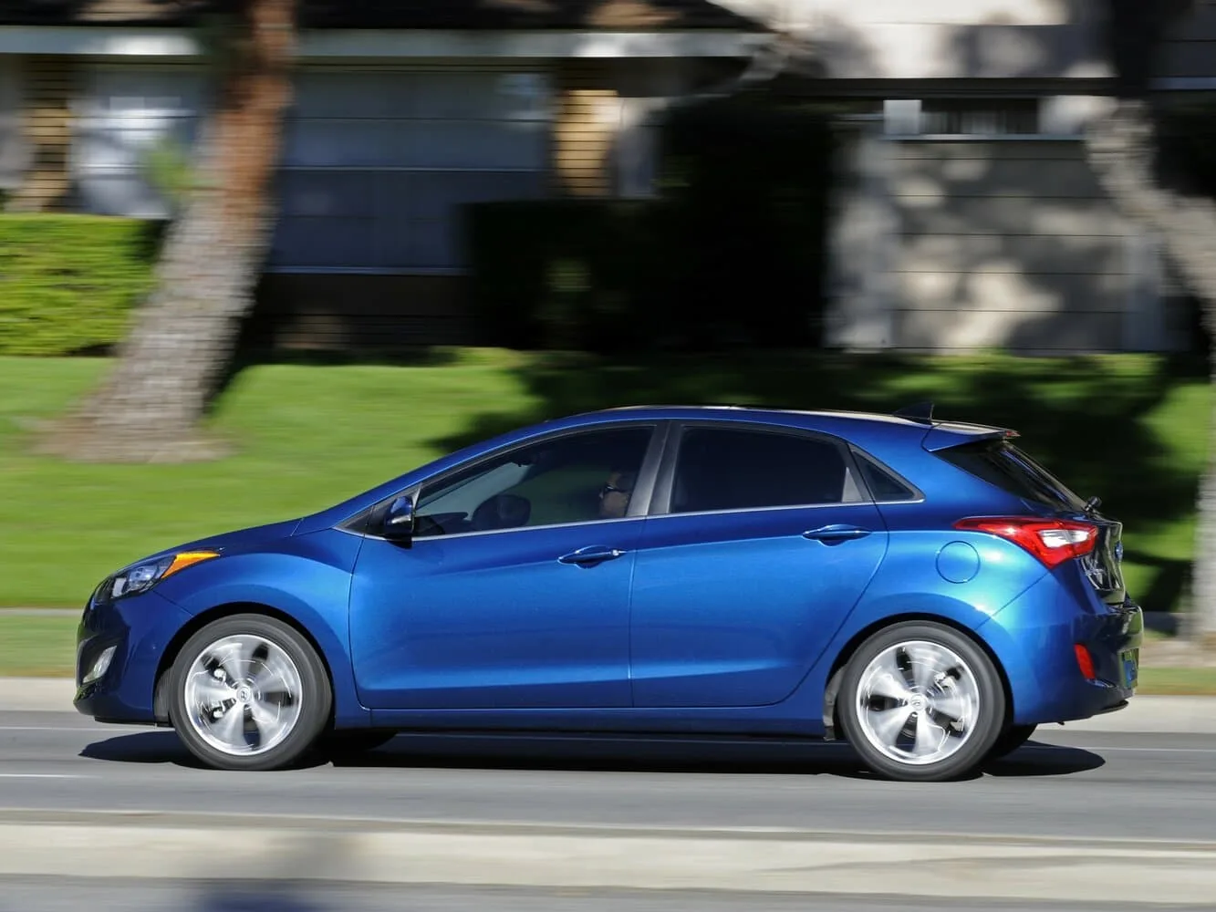 Hyundai Elantra V — фото 2