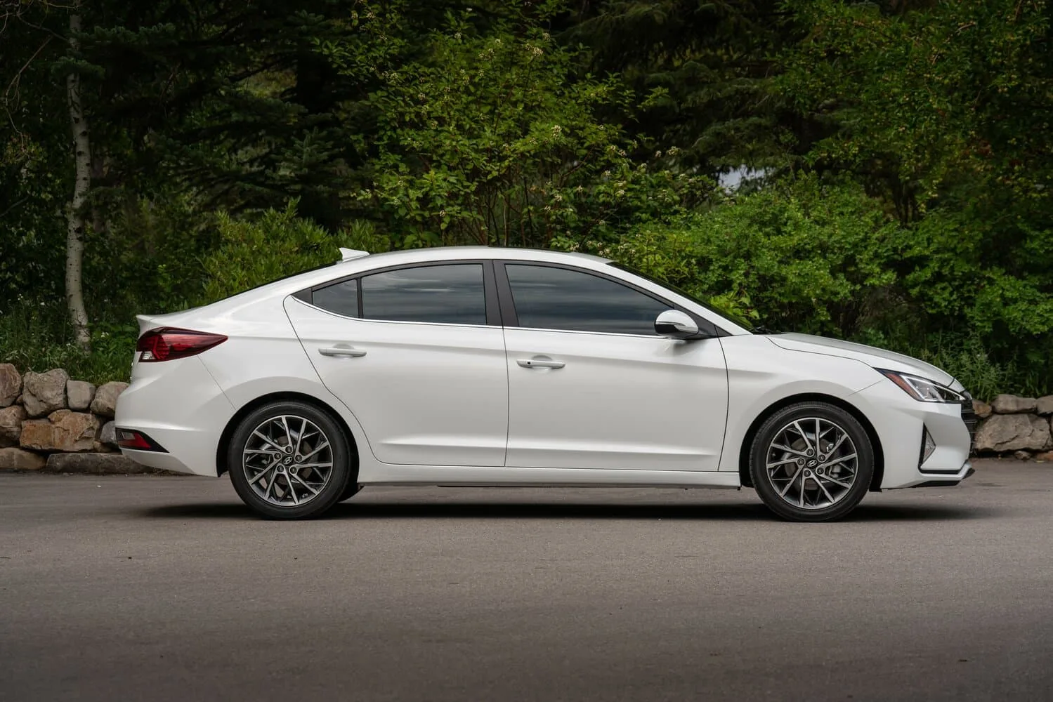 Hyundai Elantra VI — фото 3