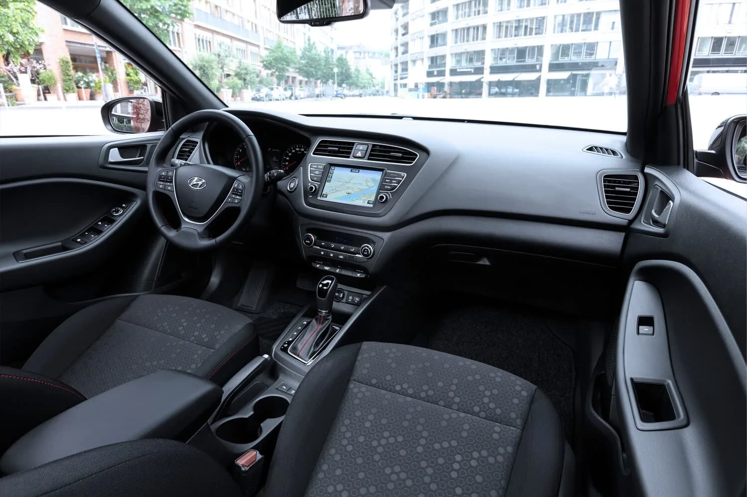 Hyundai i20 II Рестайлинг — фото 5