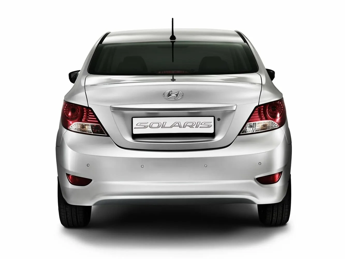 Hyundai Solaris I — фото 4