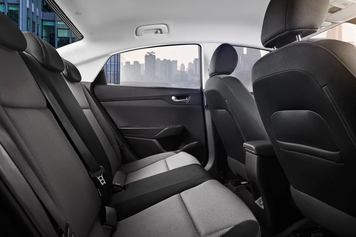 Hyundai Solaris II Рестайлинг — фото 6