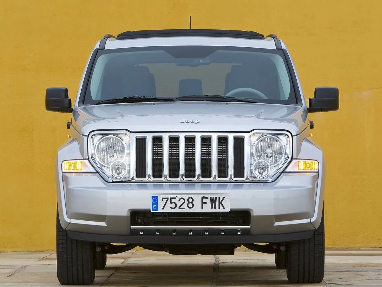 Jeep Cherokee IV — фото 2