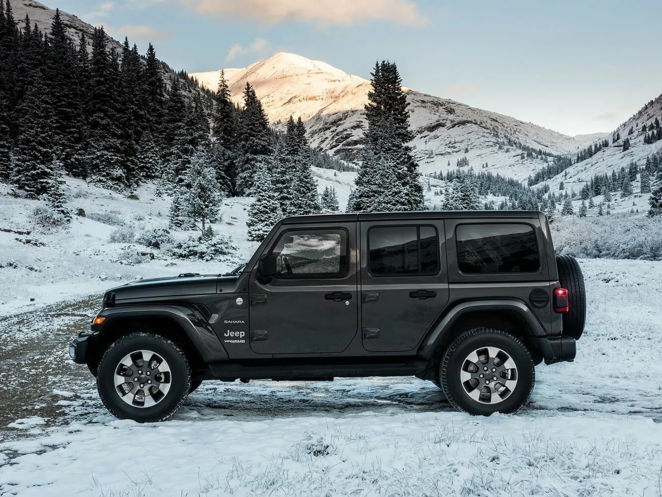 Jeep Wrangler IV — фото 3