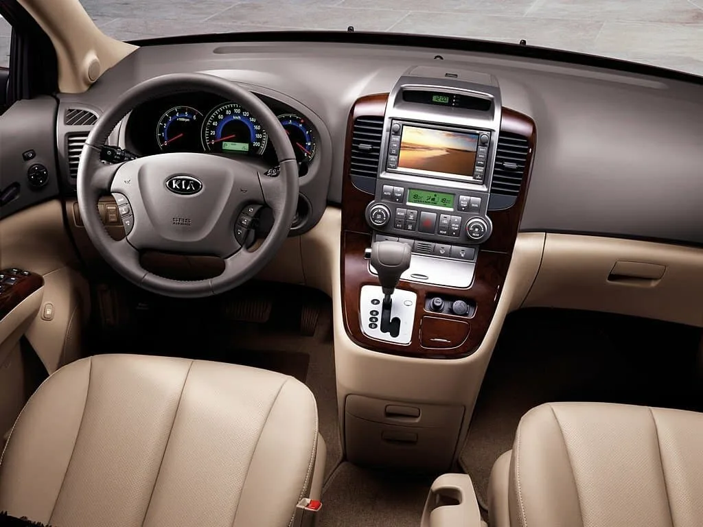 Kia Carnival II — фото 3