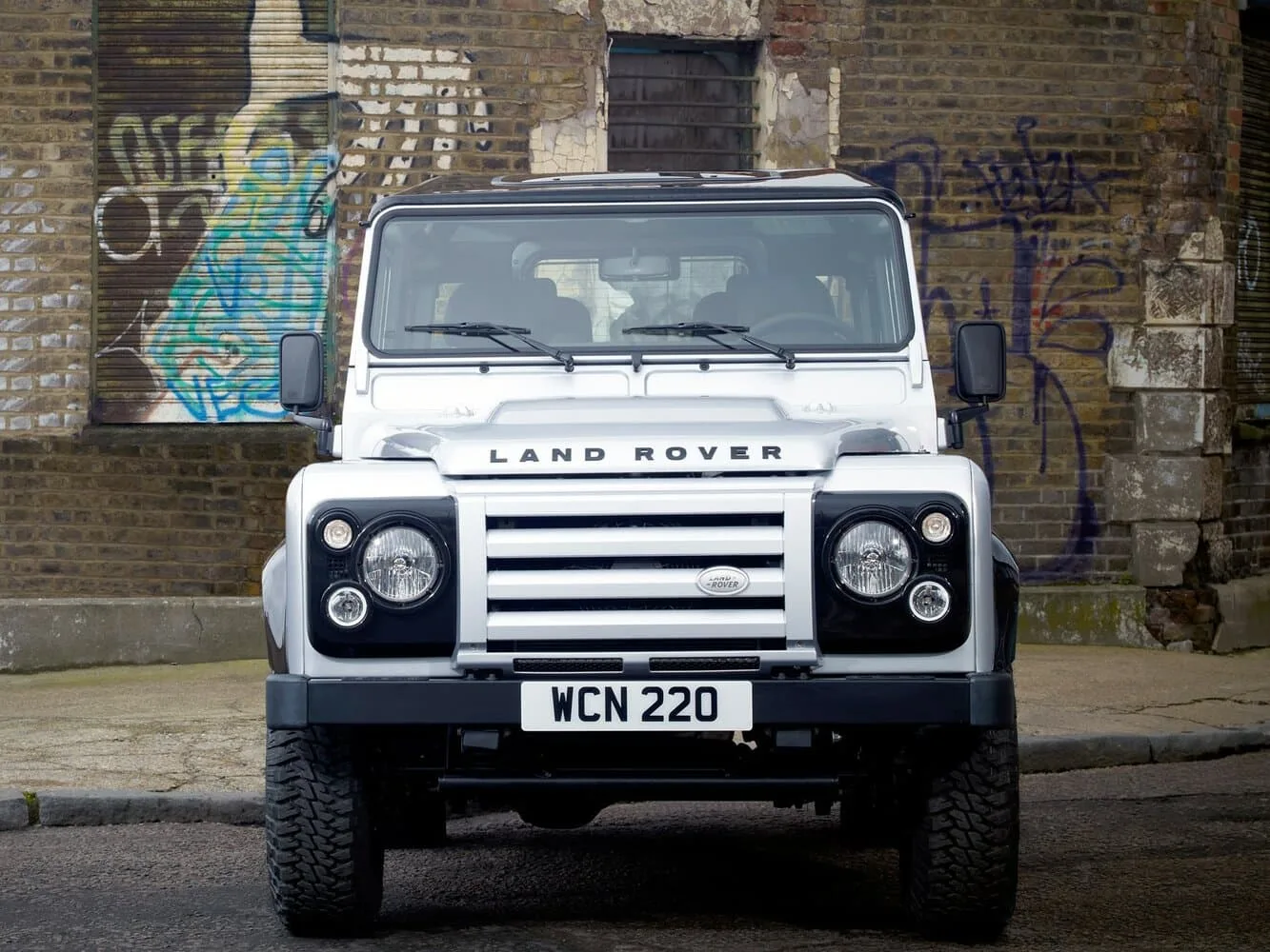 Land Rover Defender I Рестайлинг — фото 2