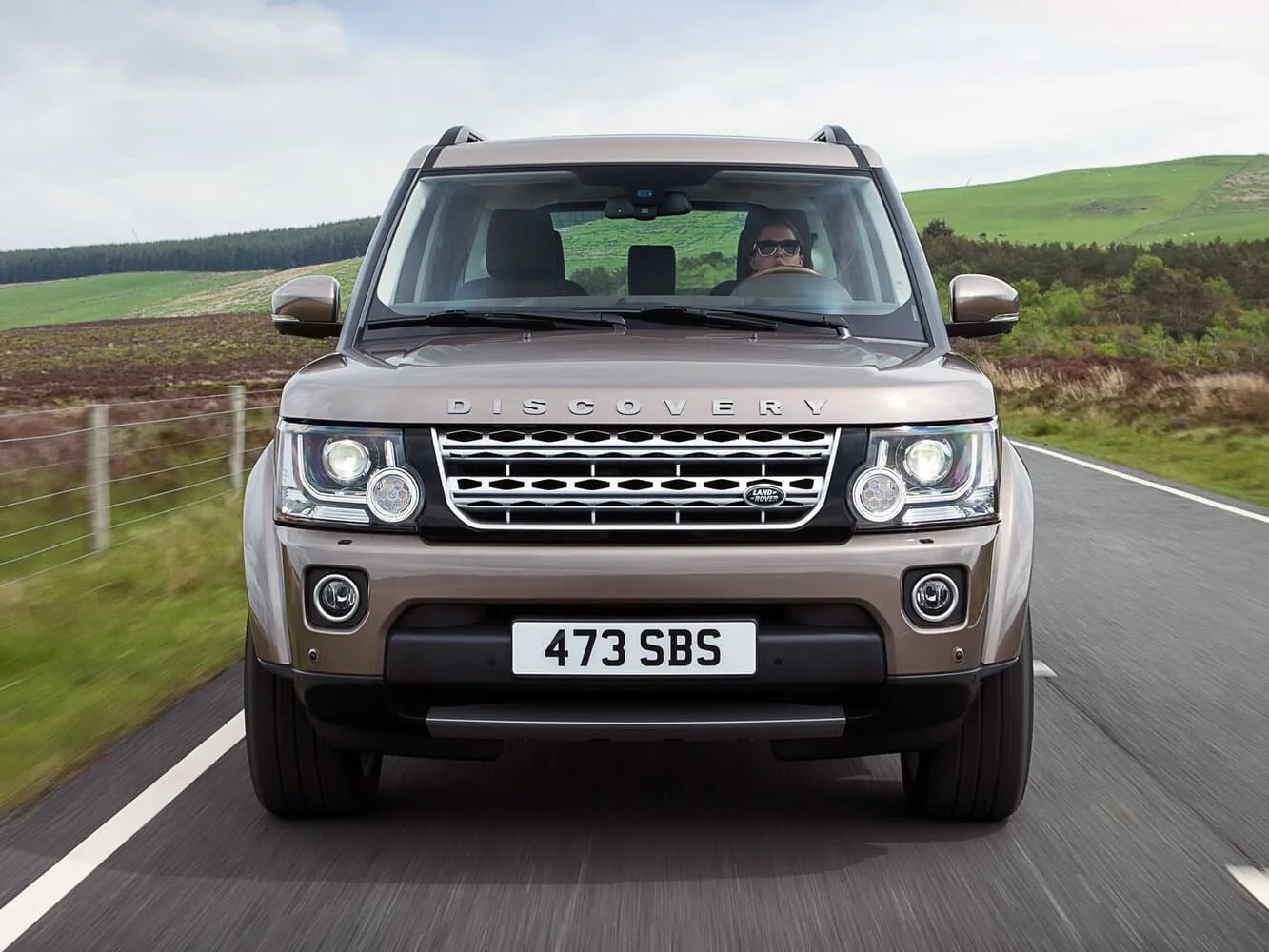 Land Rover Discovery IV Рестайлинг — фото 2
