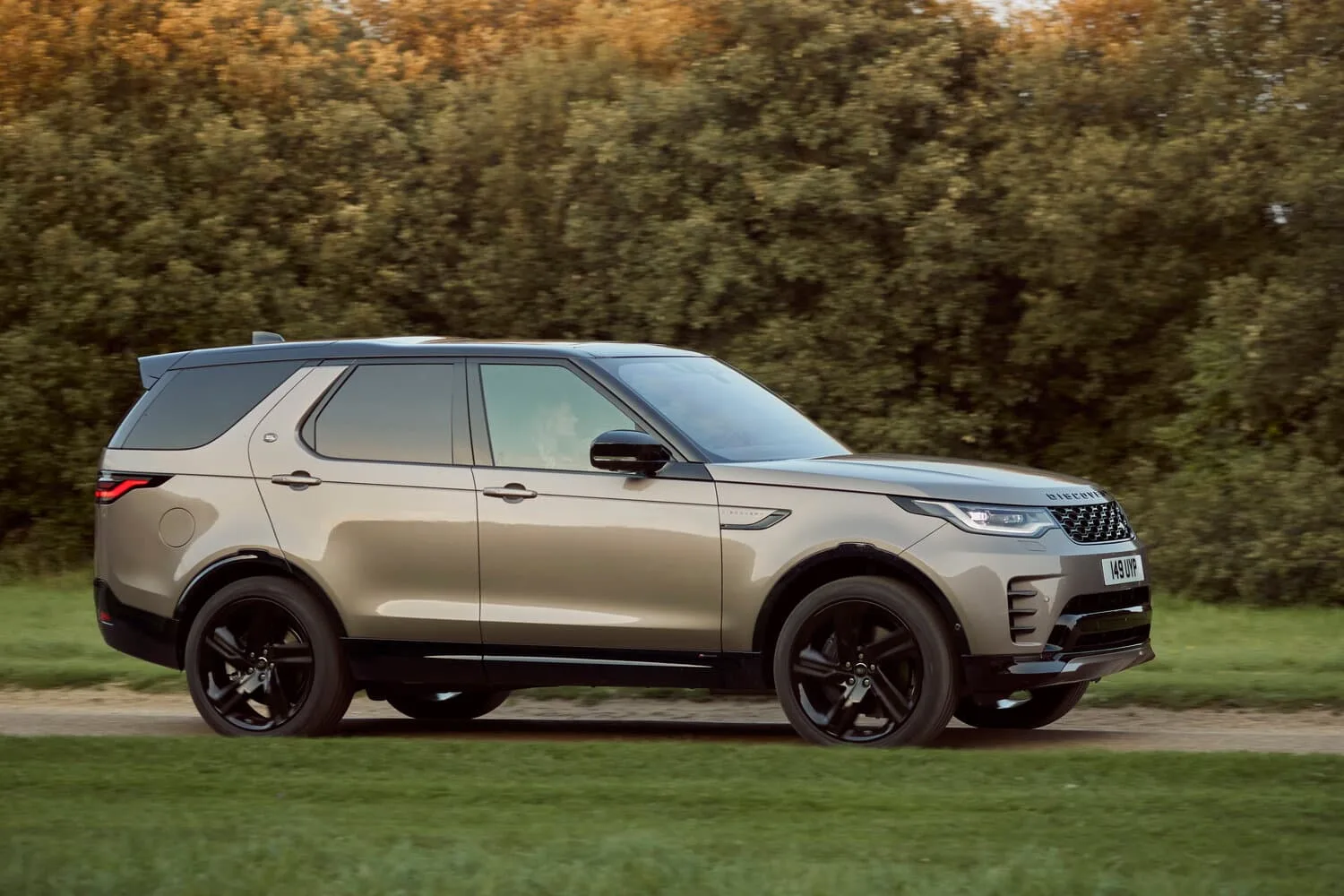 Land Rover Discovery V Рестайлинг — фото 3
