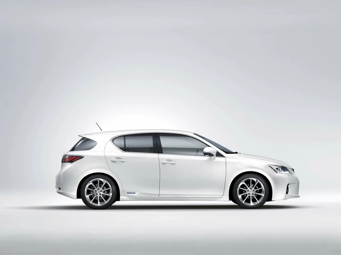Lexus CT I — фото 3