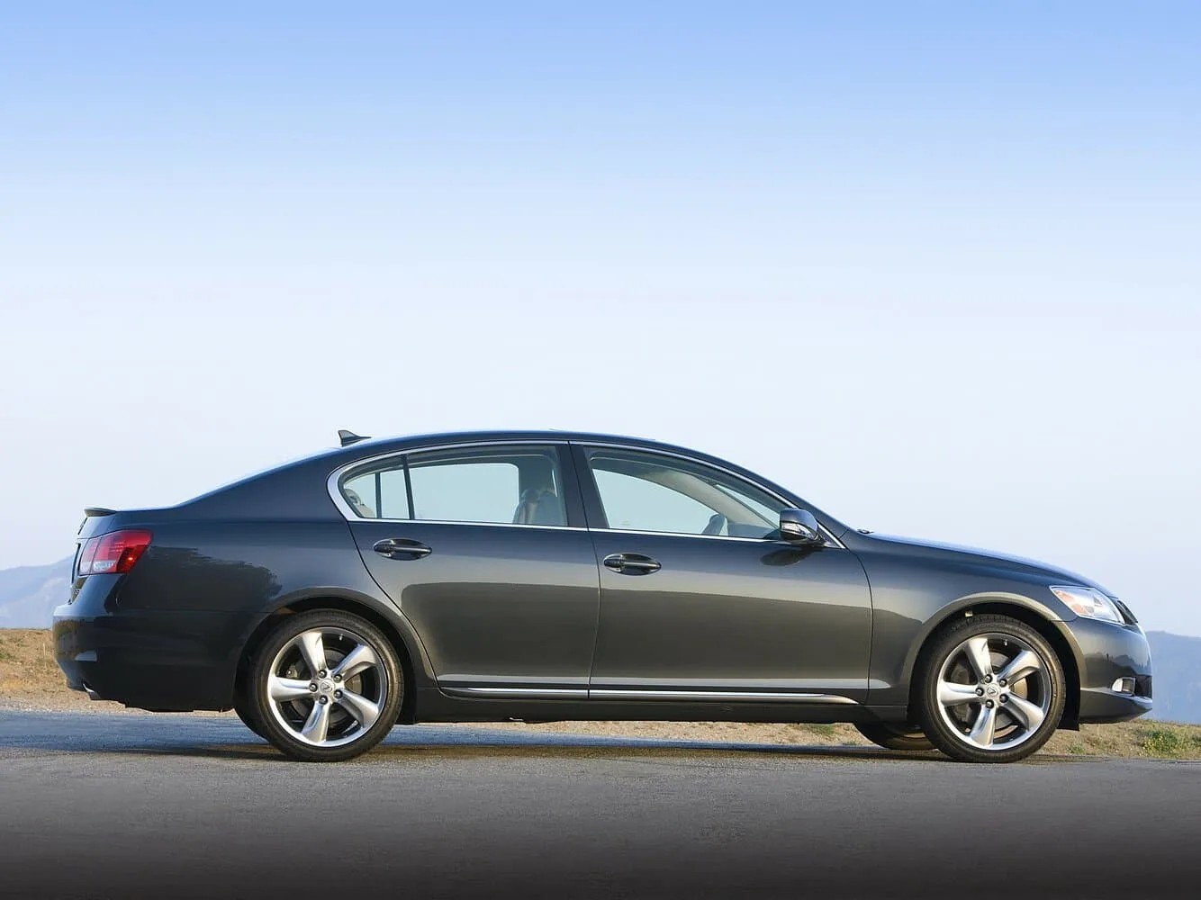 Lexus GS III Рестайлинг — фото 3