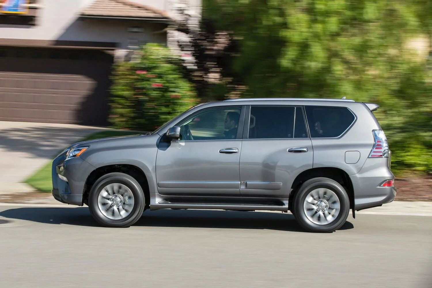 Lexus GX II Рестайлинг — фото 3