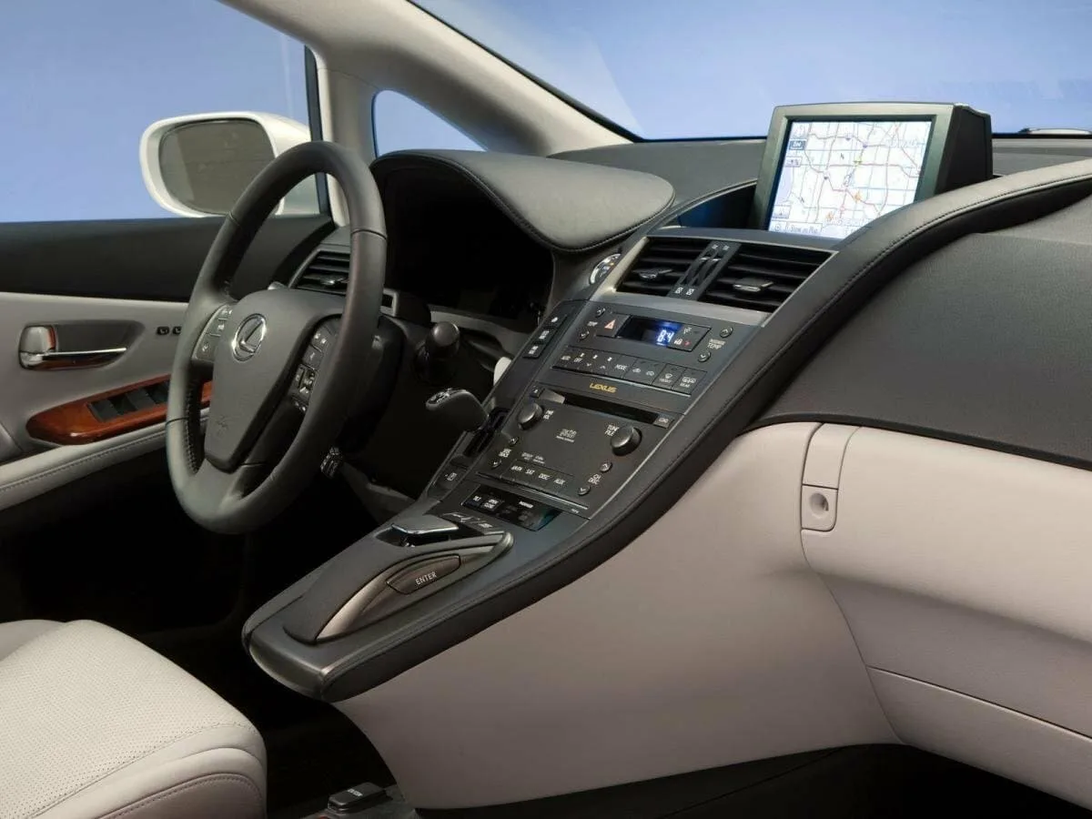Lexus HS I — фото 5