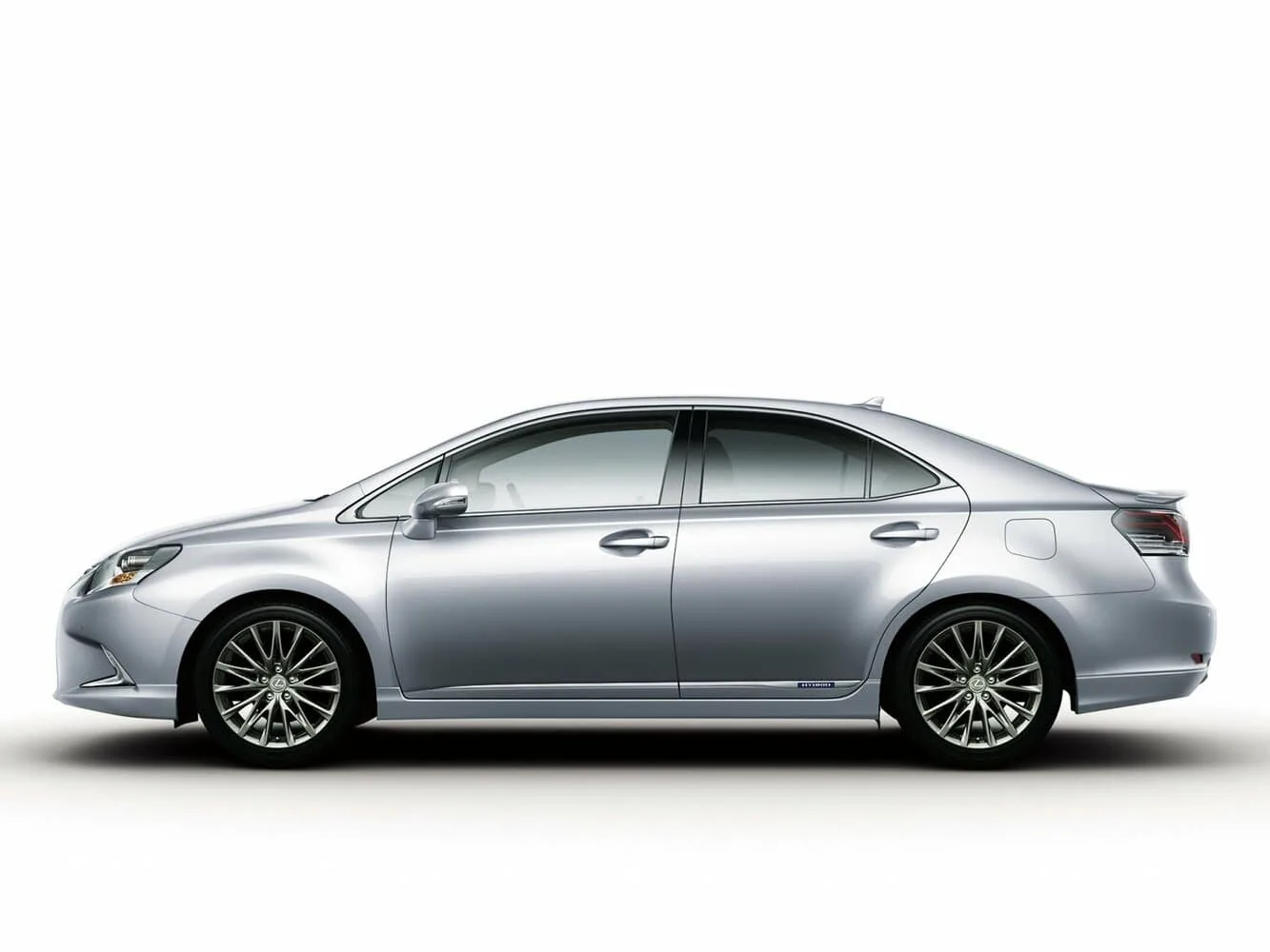 Lexus HS I Рестайлинг — фото 2