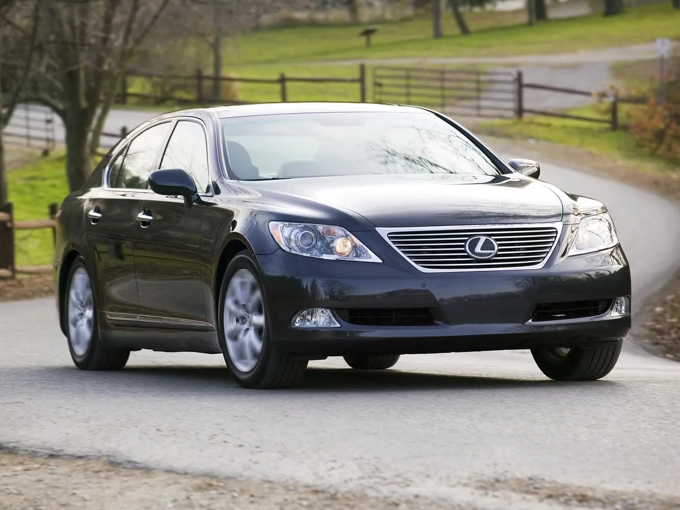 Lexus LS IV