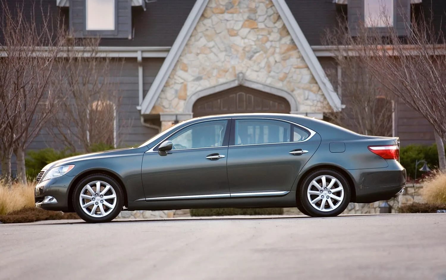 Lexus LS IV — фото 3