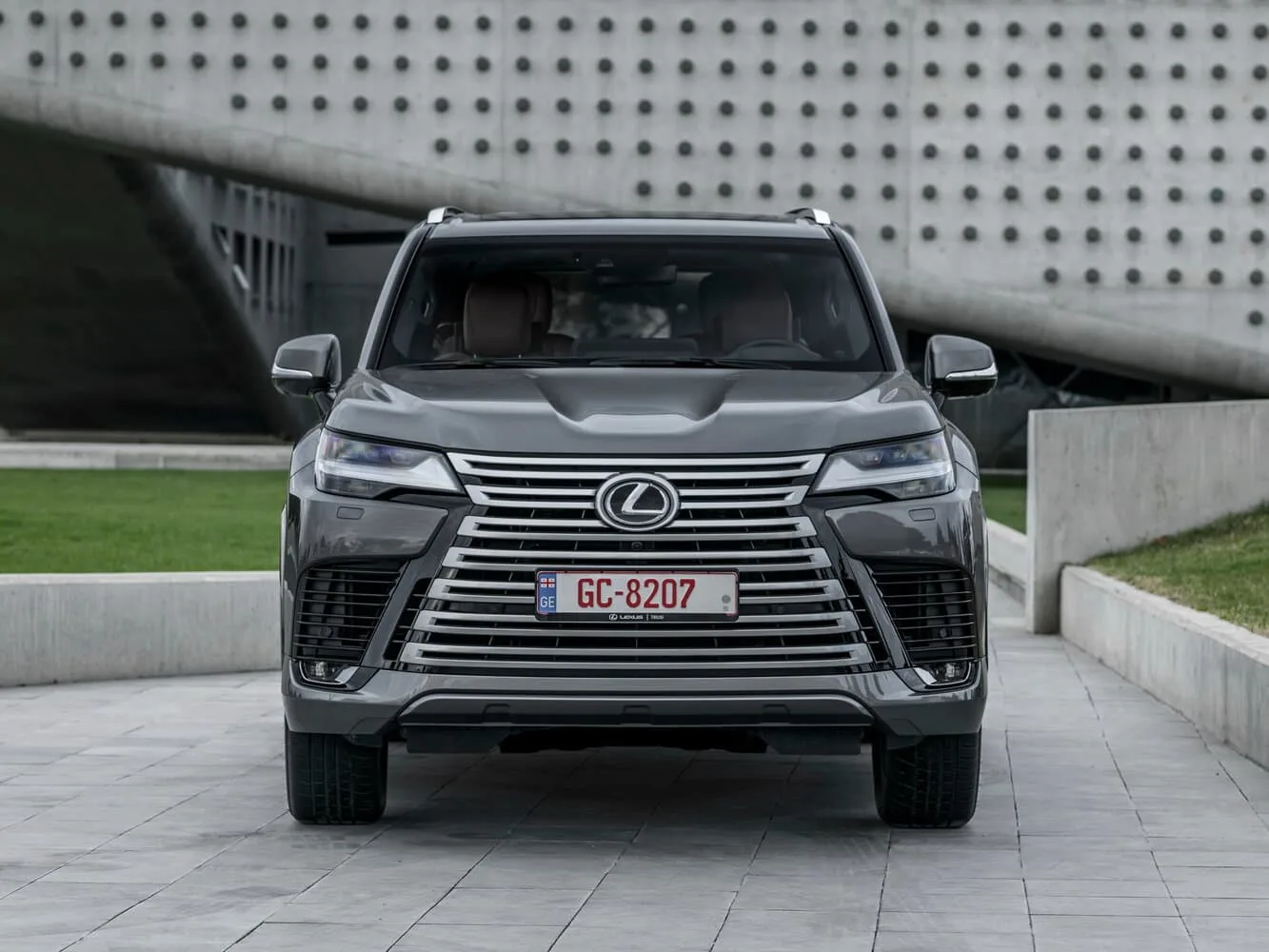 Lexus LX IV — фото 2