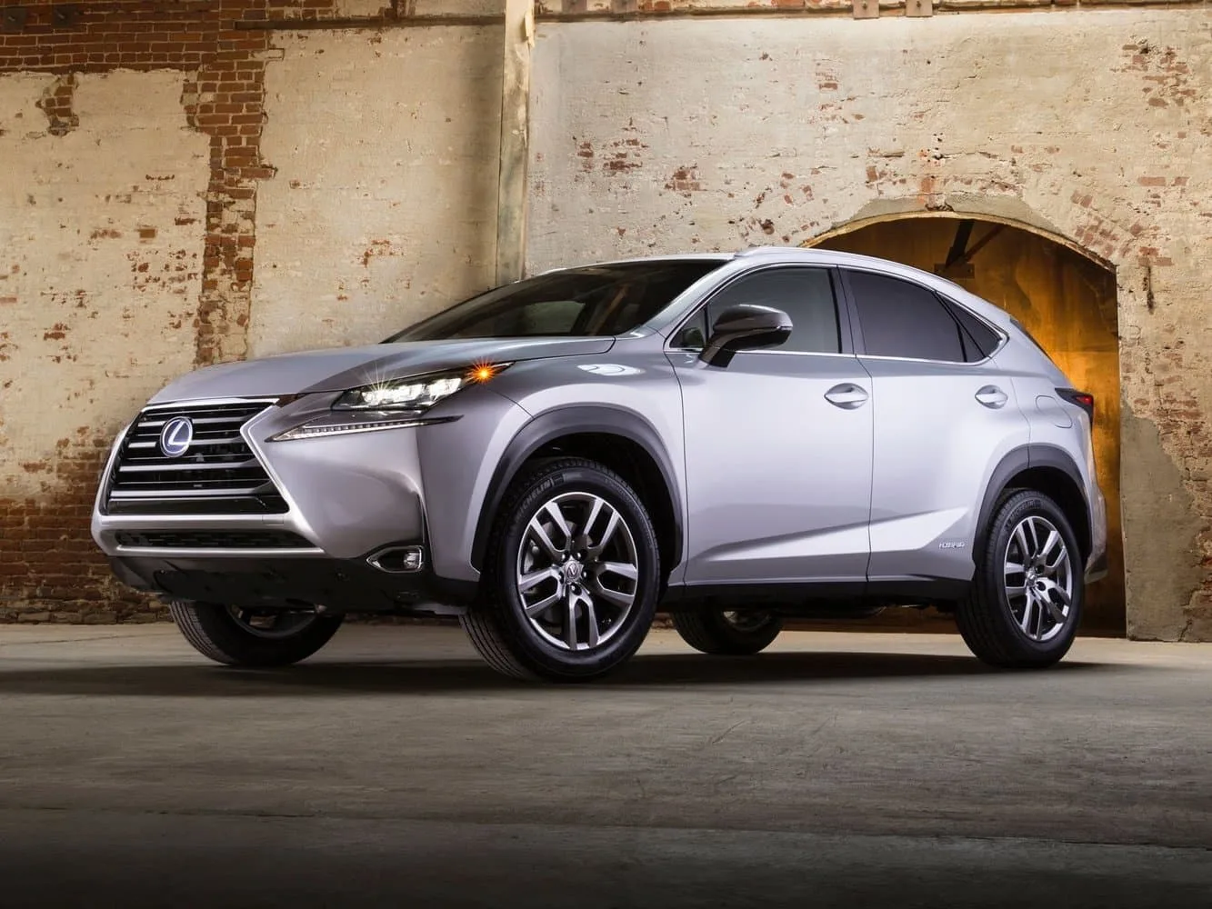 Lexus NX I