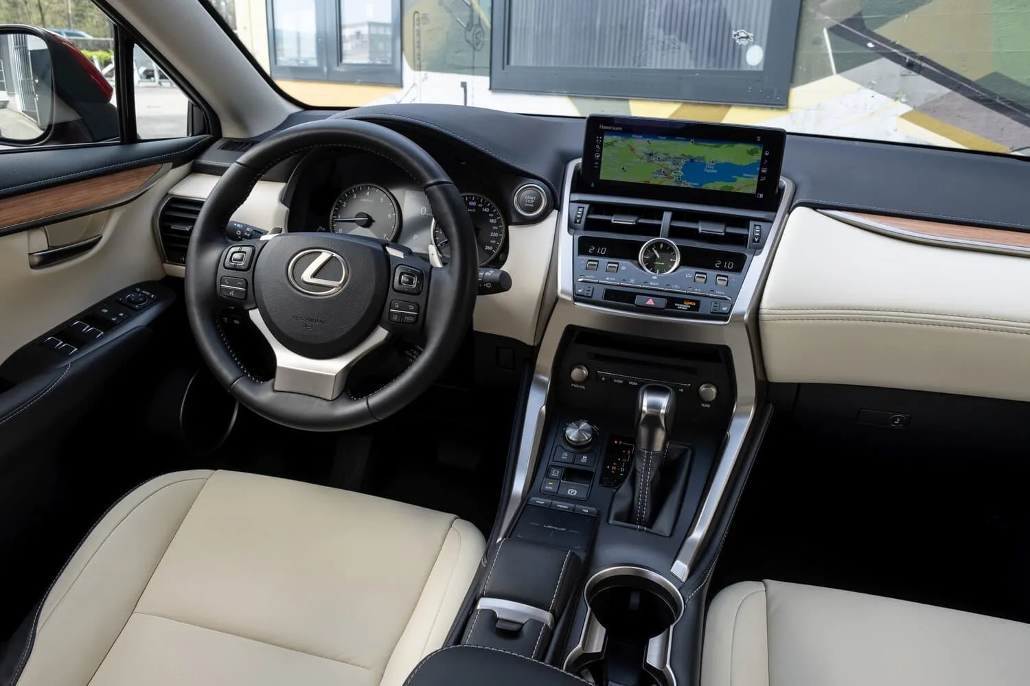Lexus NX I Рестайлинг — фото 5