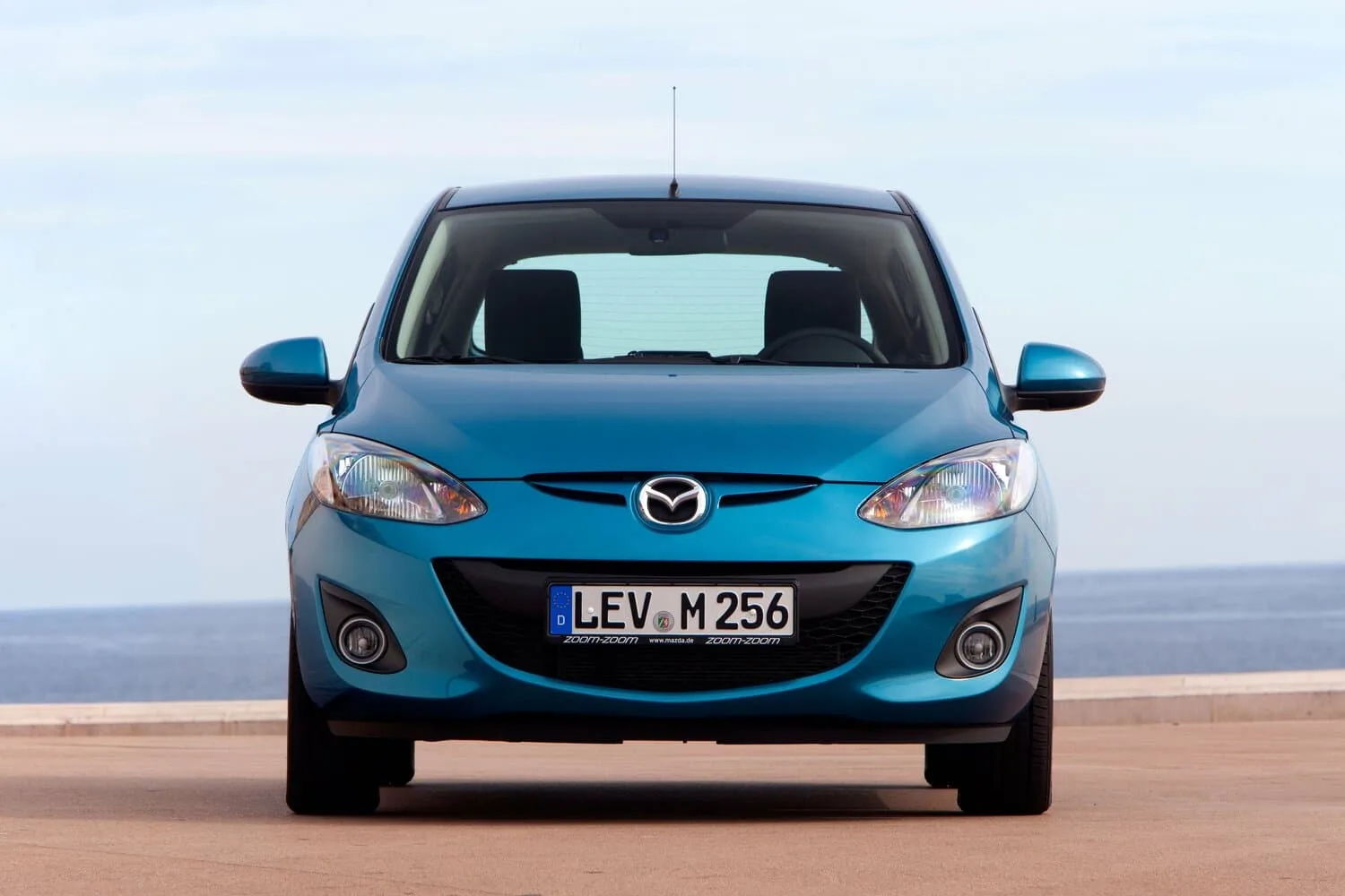 Mazda 2 II Рестайлинг — фото 2