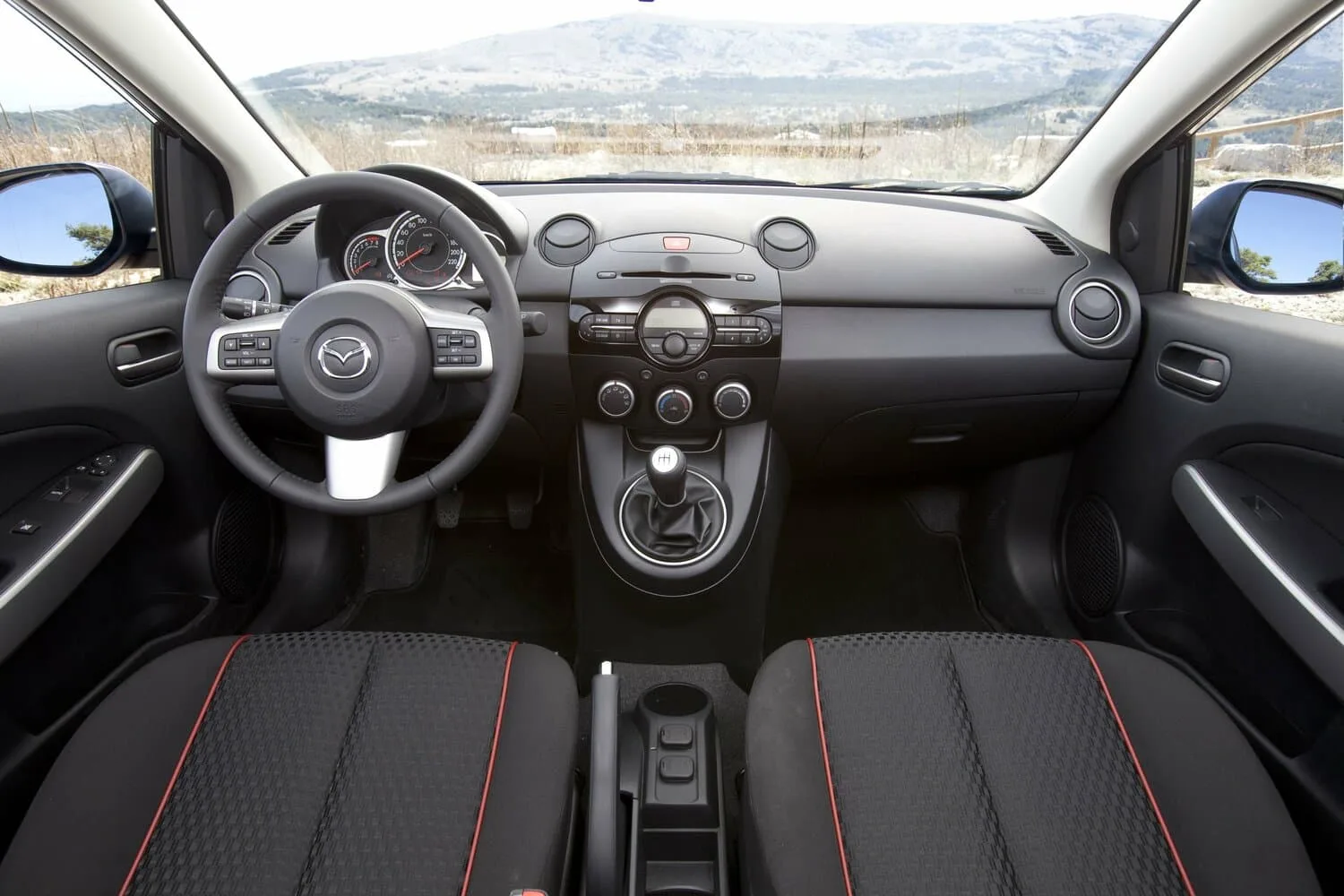 Mazda 2 II Рестайлинг — фото 6