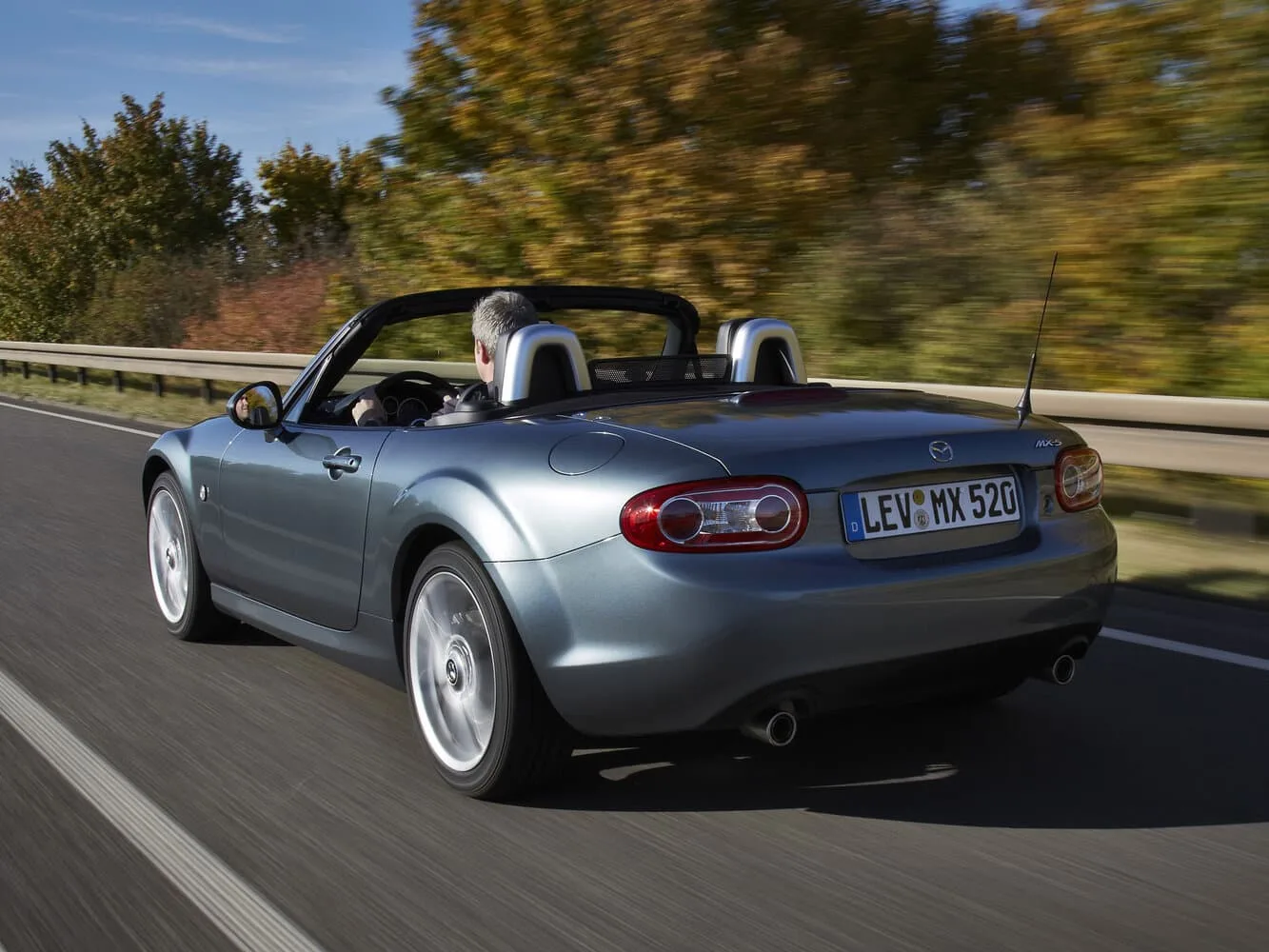 Mazda MX-5 III — фото 4