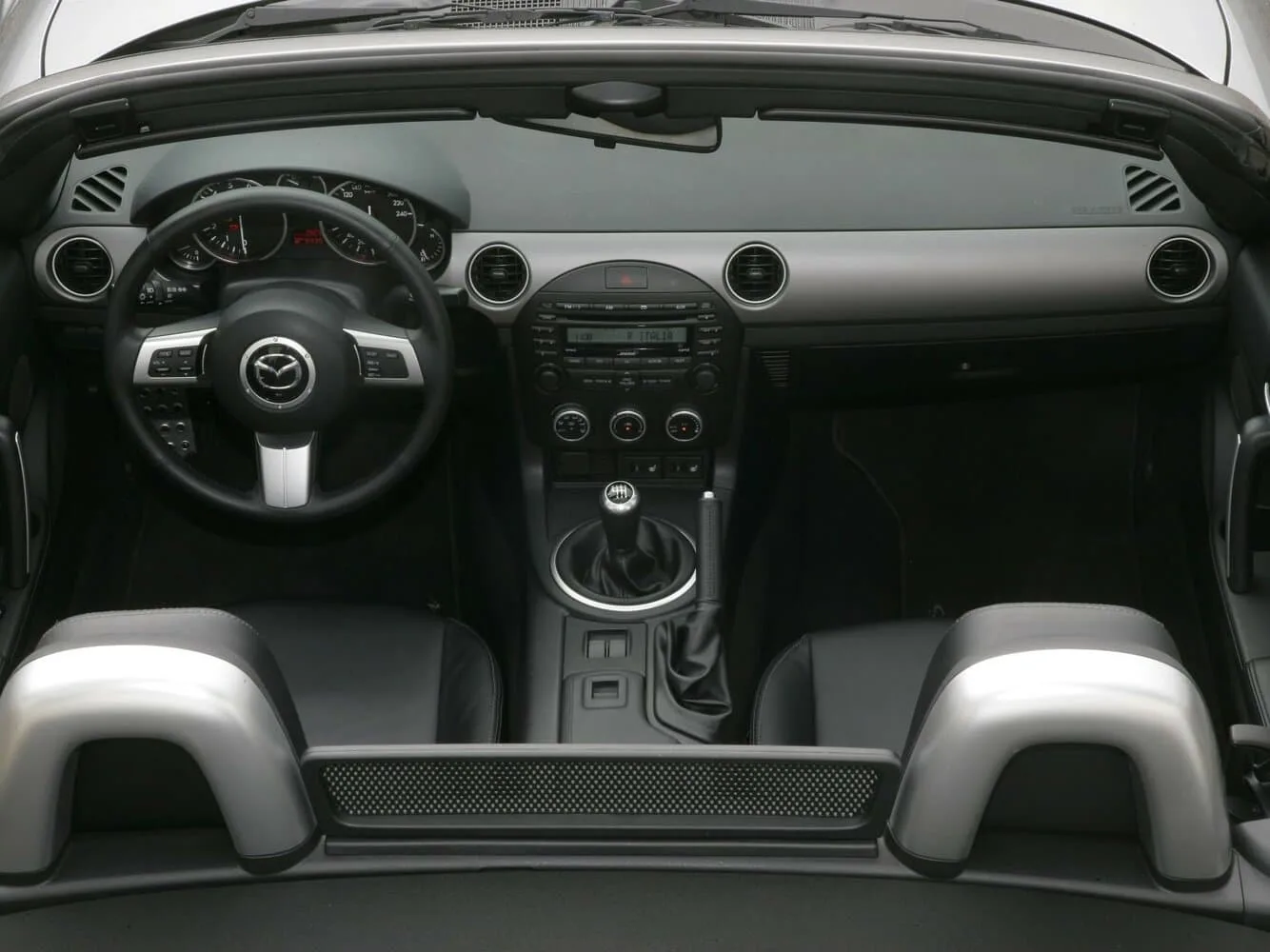 Mazda MX-5 III — фото 6