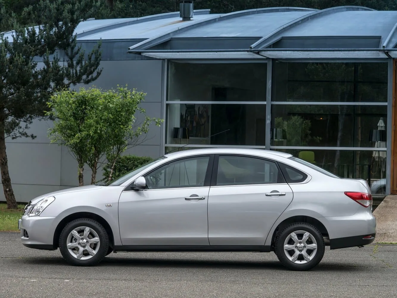 Nissan Almera III — фото 2