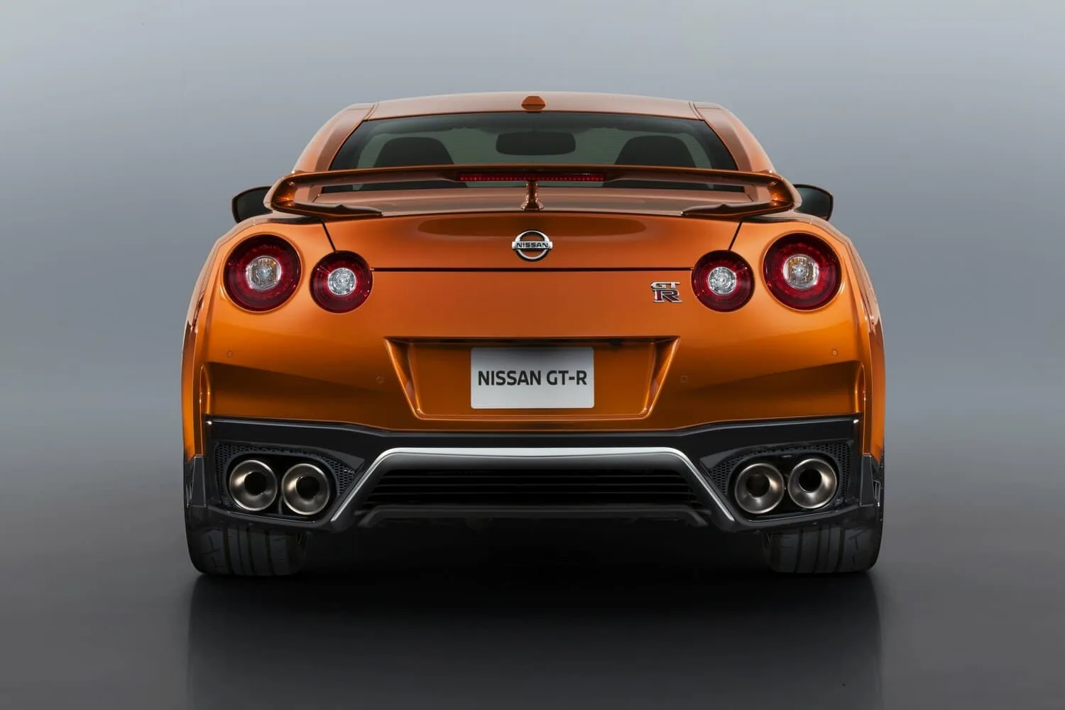 Nissan GT-R I Рестайлинг 3 — фото 4