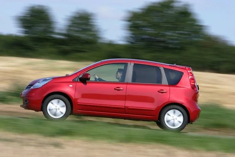 Nissan Note I — фото 3