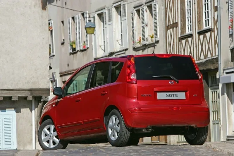 Nissan Note I — фото 6