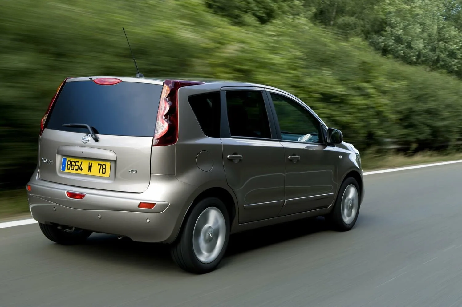 Nissan Note I Рестайлинг — фото 5