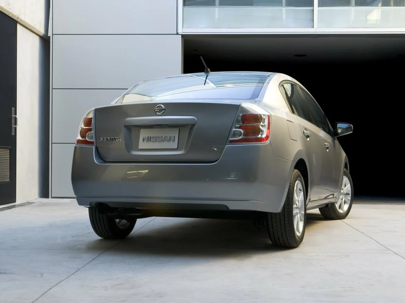 Nissan Sentra VI — фото 4