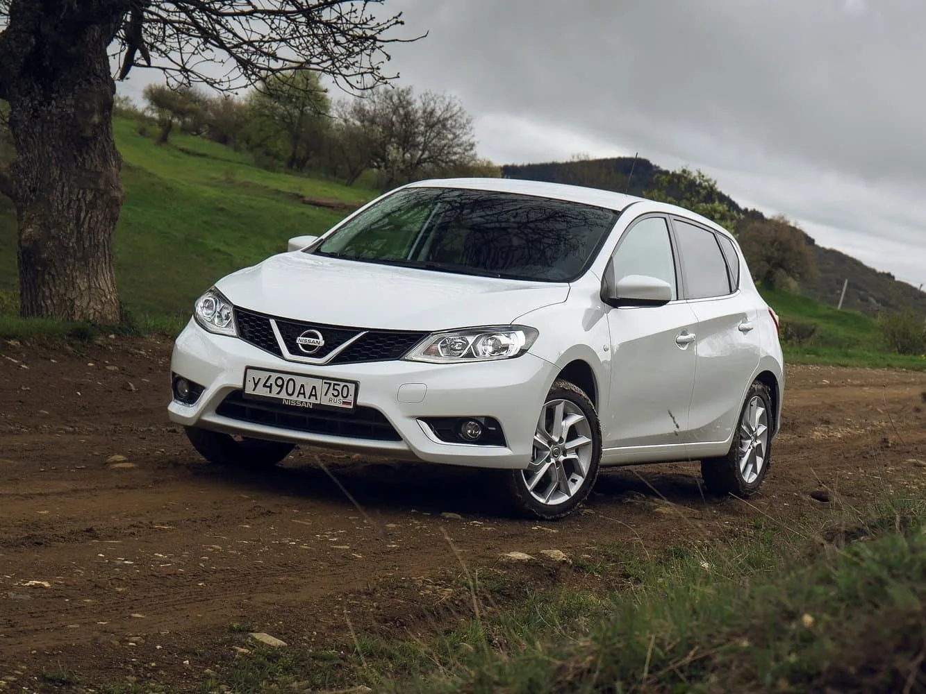 Nissan Tiida II