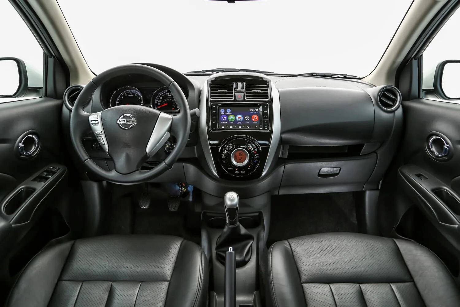 Nissan Versa II Рестайлинг — фото 3