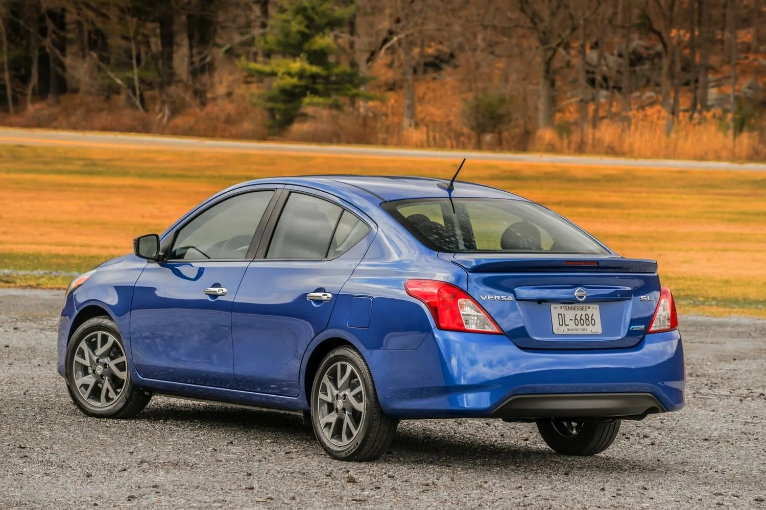 Nissan Versa II Рестайлинг — фото 4