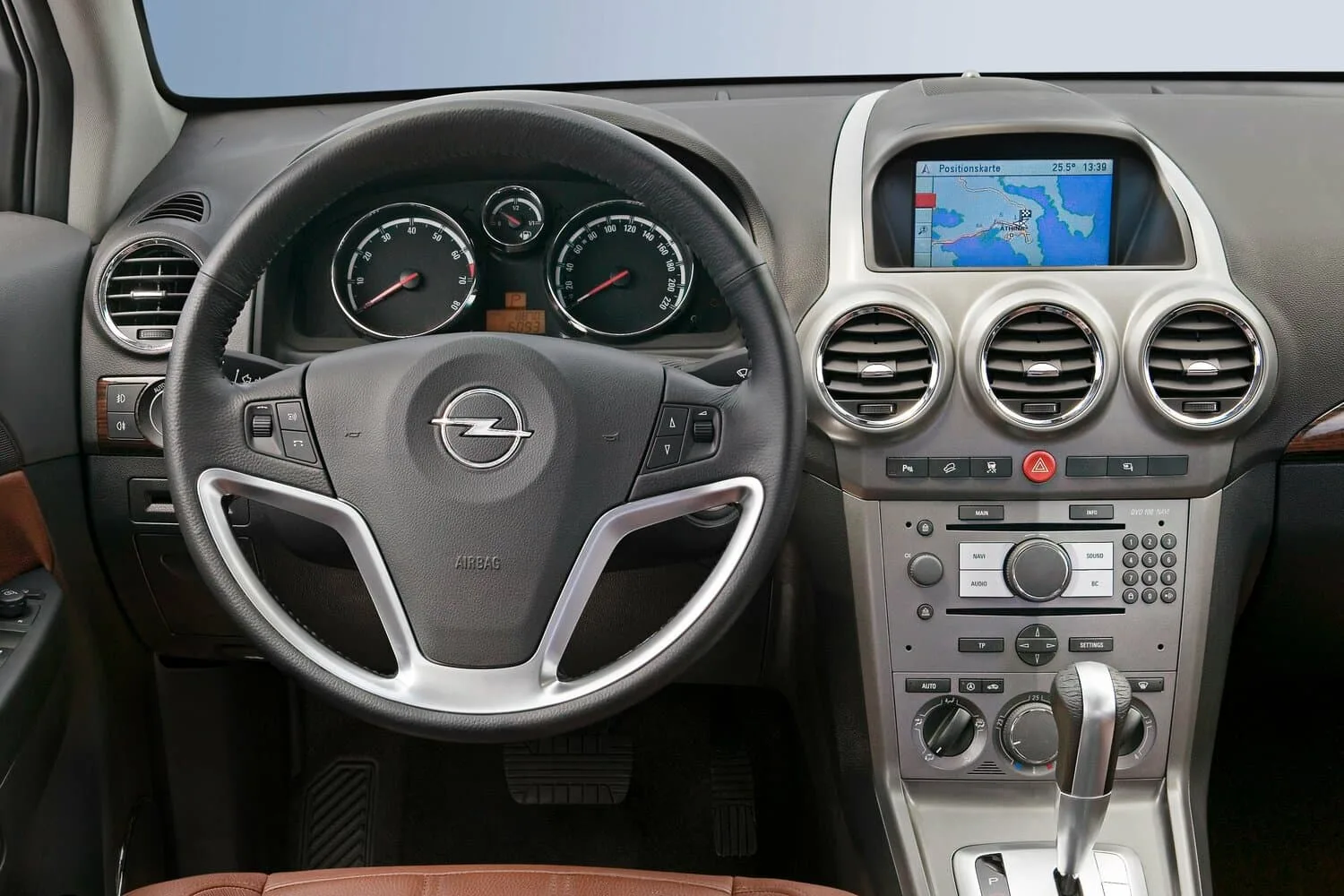 Opel Antara I — фото 6